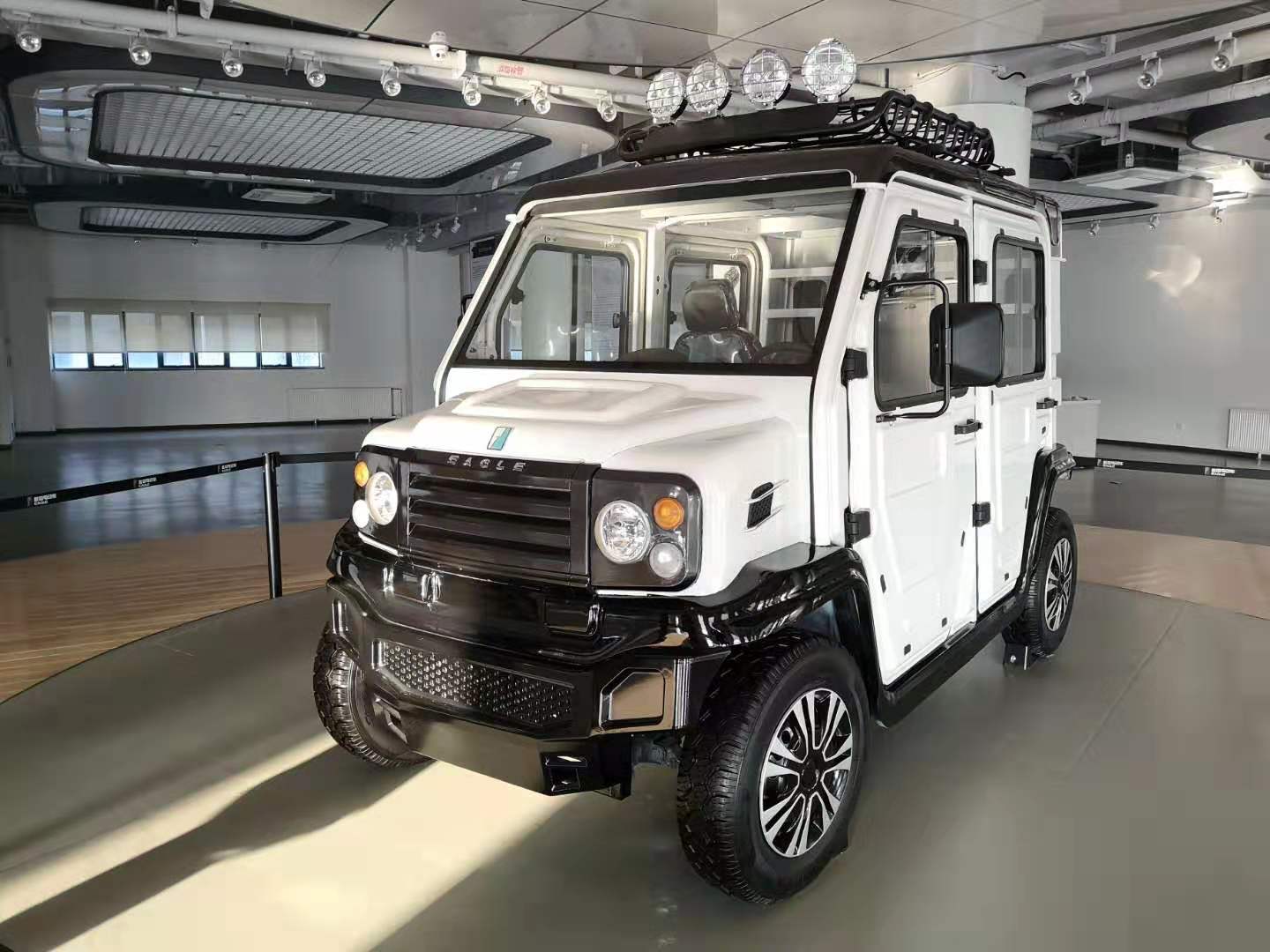EG6311K01 封闭警车 缩略图 3